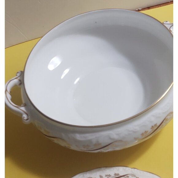 Vintage Coalport England Vegetable/Soup Tureen  "Burgundy" Pattern 10 1/2" - Picture 6 of 15